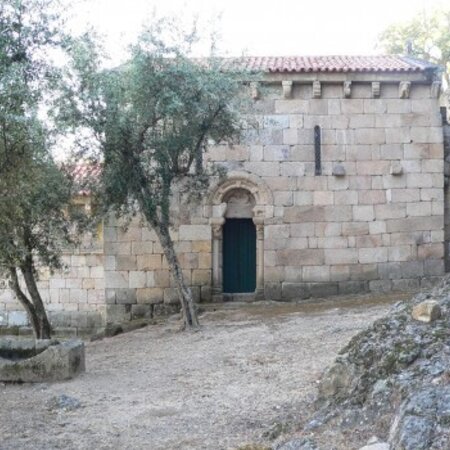 Mosteiro de São Pedro das Águias