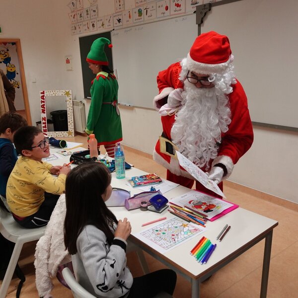 597698671_1297460872425394_8597407084408295183_n