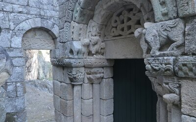 Portal do Mosteiro Românico de São Pedro das Águias