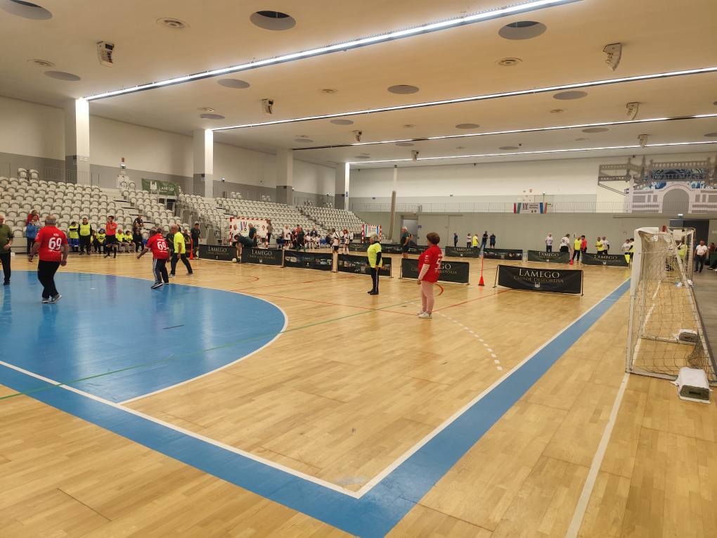 590178121_1280760080762140_446531860634885909_n