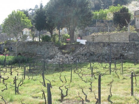 Reconstrução do muro na Senhora de Fátima - ANTES