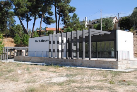 Construção do bar de apoio ao parque de merendas - ANTES