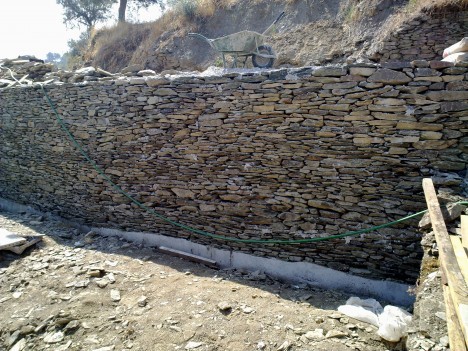 Reconstrução de muros de xisto - DEPOIS