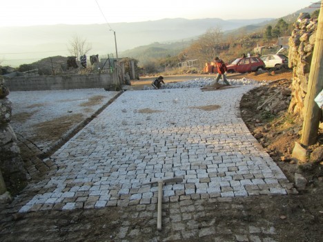 Calcetamento da rua do Carvalhal - OBRAS