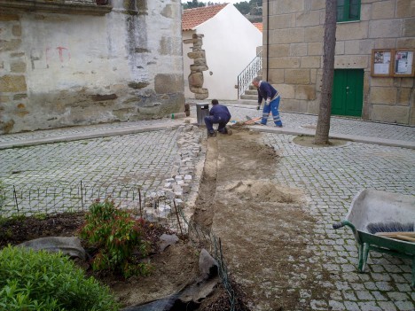 Calcetamento na praça - ANTES