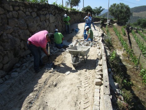 Substituição da conduta de água e saneamento no lugar do Chão da Pereira - OBRAS