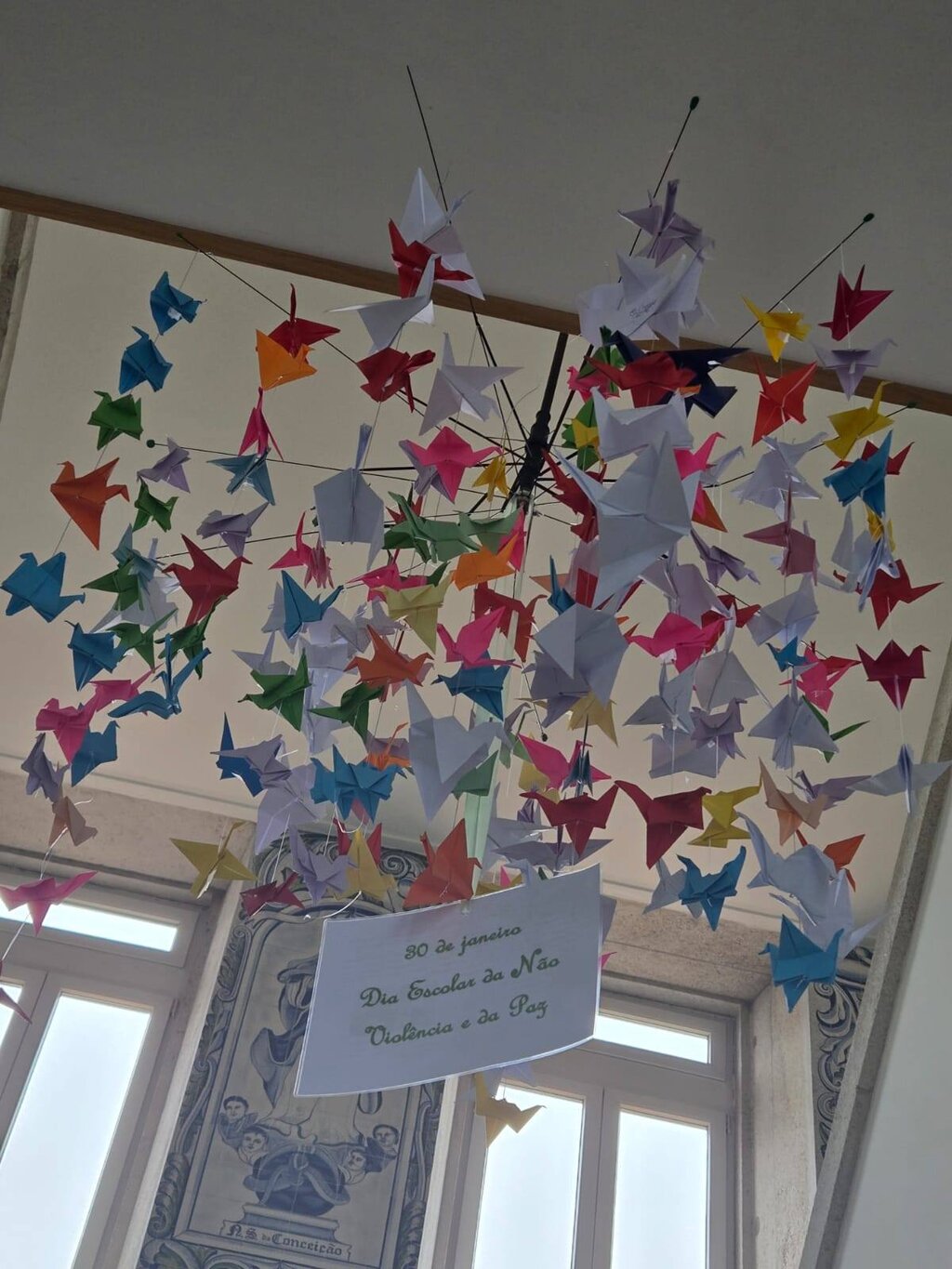 MIL ORIGAMIS E UM DESEJO PELA PAZ