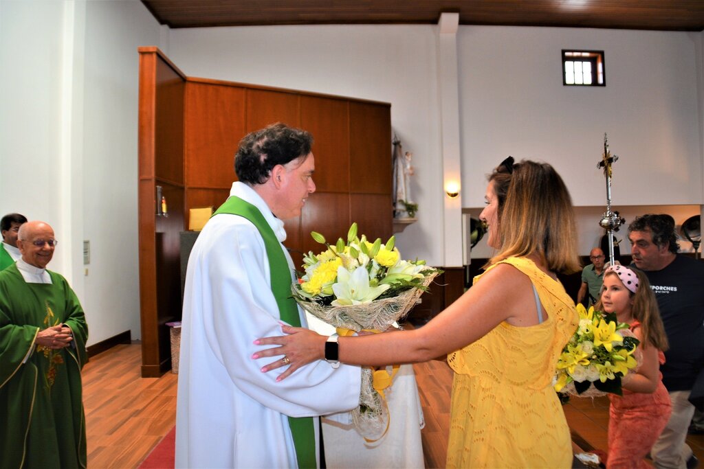 EXECUTIVO MUNICIPAL MARCA PRESENÇA NA APRESENTAÇÃO DO NOVO PÁROCO DE VALENÇA DO DOURO