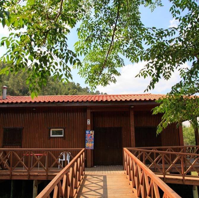 Associação D. Thedon e Ardínia